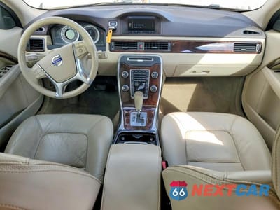Zdjęcie 8 z 13 samochodu: 2012 VOLVO XC70 T6 VIN:YV4902BZ4C1140627 - miniatura