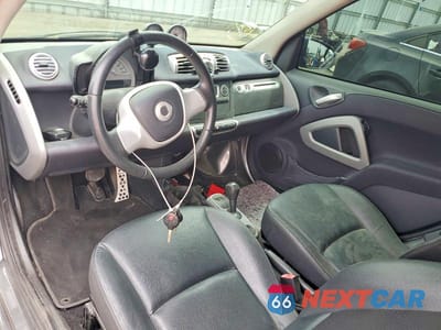 Zdjęcie 8 z 12 samochodu: 2014 SMART FORTWO VIN:WMEEJ9AA4EK787658 - miniatura