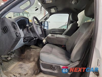 Zdjęcie 7 z 12 samochodu: 2015 FORD F250 SUPER DUTY BOX TRUCK VIN:1FDBF2B6XFEA47578 - miniatura