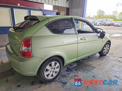Trzecie zdjęcie samochodu z tyłu: 2011 HYUNDAI ACCENT GL VIN:KMHCM3AC3BU188287 - miniatura