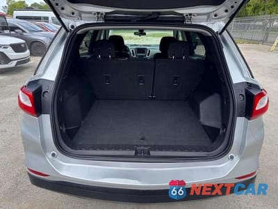 Zdjęcie 6 z 15 samochodu: 2020 CHEVROLET EQUINOX LS VIN:3GNAXHEV3LS731142 - miniatura