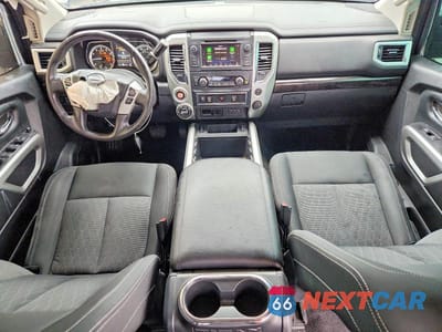 Zdjęcie 8 z 13 samochodu: 2019 NISSAN TITAN SV VIN:1N6AA1E57KN501966 - miniatura