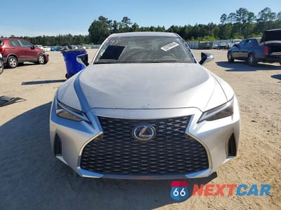 Piąte zdjęcie samochodu w środku: 2024 LEXUS IS 300 BASE VIN:JTHCA1D22R5129917 - miniatura
