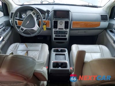 Zdjęcie 8 z 13 samochodu: 2010 CHRYSLER TOWN & COUNTRY LIMITED VIN:2A4RR6DX6AR136559 - miniatura