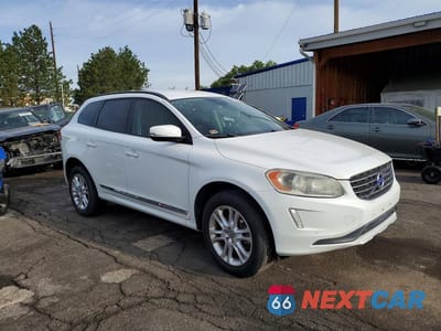 Czwarte zdjęcie samochodu z boku: 2015 VOLVO XC60 T5 VIN:YV4612RJXF2712959 - miniatura