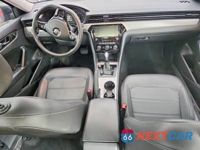 Zdjęcie 8 z 12 samochodu: 2021 VOLKSWAGEN PASSAT SE VIN:1VWSA7A39MC012480 - miniatura