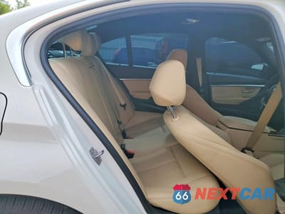 Zdjęcie 10 z 12 samochodu: 2017 BMW 330 XI VIN:WBA8D9G34HNU63010 - miniatura