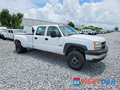 2007 CHEVROLET SILVERADO C3500 1GCJC33D17F175103 - główne zdjęcie licytacji z USA - miniatura