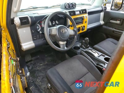 Zdjęcie 8 z 14 samochodu: 2007 TOYOTA FJ CRUISER BASE VIN:JTEBU11F570074462 - miniatura