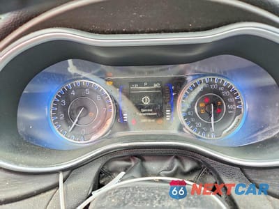 Zdjęcie 9 z 12 samochodu: 2016 CHRYSLER 200 LIMITED VIN:1C3CCCAB7GN106095 - miniatura