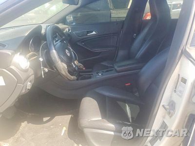 Zdjęcie 7 z 12 samochodu: 2014 MERCEDES-BENZ CLA 250 VIN:WDDSJ4EB9EN054999 - miniatura