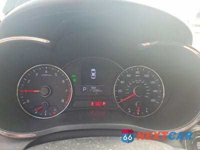 Zdjęcie 9 z 12 samochodu: 2014 KIA FORTE EX VIN:KNAFZ4A88E5069389 - miniatura