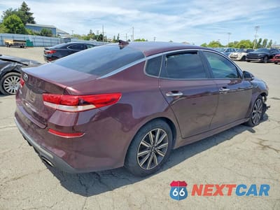 Trzecie zdjęcie samochodu z tyłu: 2019 KIA OPTIMA LX VIN:5XXGT4L30KG355156 - miniatura