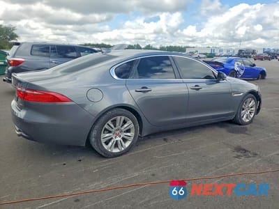 Trzecie zdjęcie samochodu z tyłu: 2017 JAGUAR XF PREMIUM VIN:SAJBD4BV7HCY33335 - miniatura