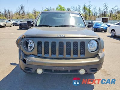Piąte zdjęcie samochodu w środku: 2015 JEEP PATRIOT LATITUDE VIN:1C4NJRFB6FD194373 - miniatura