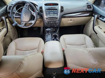 Zdjęcie 8 z 13 samochodu: 2014 KIA SORENTO EX VIN:5XYKUDA72EG536837 - miniatura