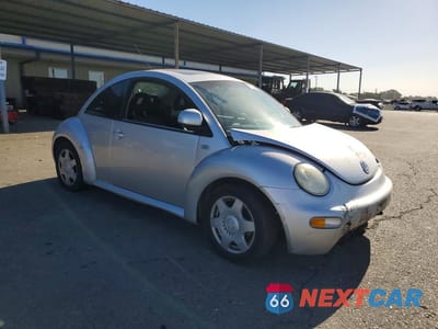 Czwarte zdjęcie samochodu z boku: 2000 VOLKSWAGEN NEW BEETLE GLS VIN:3VWCA21C7YM484446 - miniatura