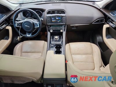 Zdjęcie 8 z 12 samochodu: 2018 JAGUAR F-PACE PRESTIGE VIN:SADCK2FX9JA245211 - miniatura