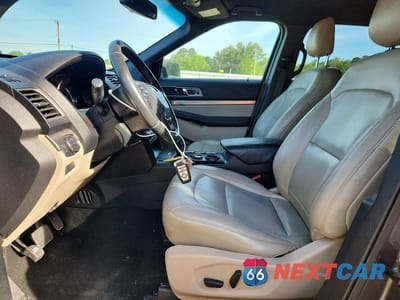 Zdjęcie 7 z 13 samochodu: 2019 FORD EXPLORER XLT VIN:1FM5K7D87KGA92982 - miniatura