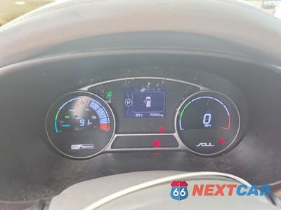 Zdjęcie 9 z 13 samochodu: 2017 KIA SOUL EV + VIN:KNDJX3AE3H7019379 - miniatura