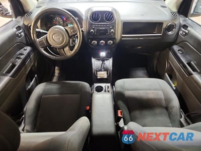 Zdjęcie 8 z 13 samochodu: 2012 JEEP COMPASS VIN:1C4NJDEB9CD613347 - miniatura
