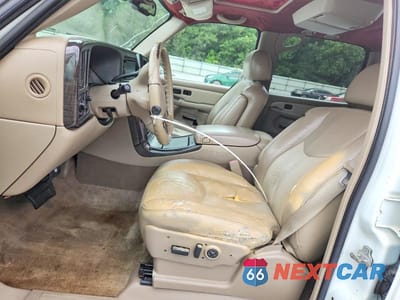 Zdjęcie 7 z 13 samochodu: 2005 GMC YUKON XL DENALI VIN:1GKFK66U65J204096 - miniatura