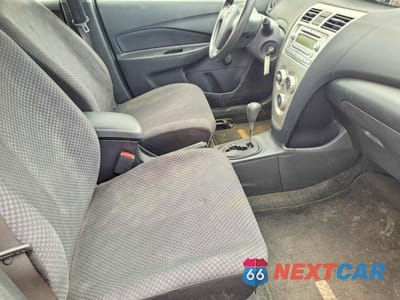 Piąte zdjęcie samochodu w środku: 2008 TOYOTA YARIS BASE VIN:JTDBT923781234668 - miniatura