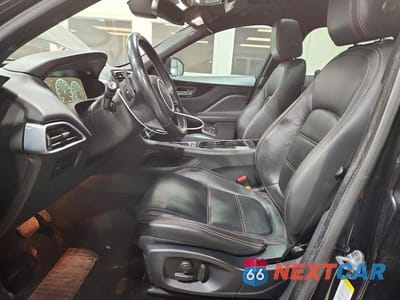 Zdjęcie 7 z 13 samochodu: 2017 JAGUAR F-PACE PRESTIGE VIN:SADCK2BV4HA068002 - miniatura