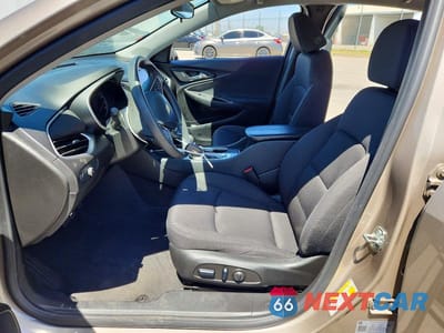 Zdjęcie 7 z 12 samochodu: 2023 CHEVROLET MALIBU LT VIN:1G1ZD5ST4PF252141 - miniatura