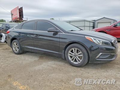 Czwarte zdjęcie samochodu z boku: 2016 HYUNDAI SONATA SE VIN:5NPE24AF1GH264626 - miniatura