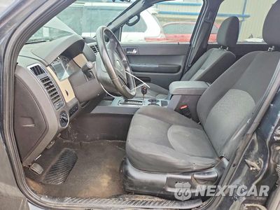 Zdjęcie 7 z 13 samochodu: 2008 MERCURY MARINER VIN:4M2CU91138KJ08698 - miniatura