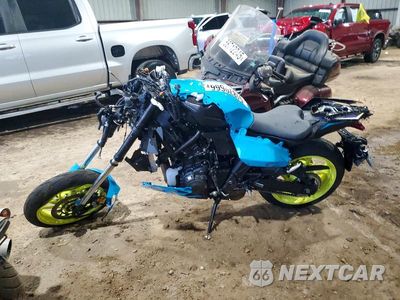 Trzecie zdjęcie samochodu z tyłu: 2026 YAMAHA YZF690 S VIN:JYARM60E1TA001808 - miniatura