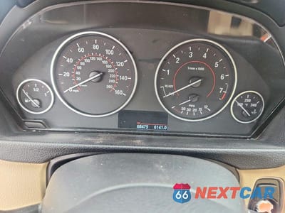 Zdjęcie 9 z 12 samochodu: 2018 BMW 330 XI VIN:WBA8D9C57JEB35175 - miniatura