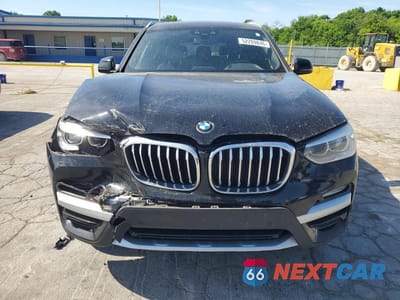 Piąte zdjęcie samochodu w środku: 2018 BMW X3 XDRIVE30I VIN:5UXTR9C5XJLD71098 - miniatura