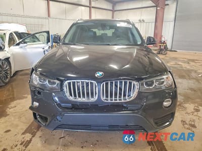 Piąte zdjęcie samochodu w środku: 2017 BMW X3 SDRIVE28I VIN:5UXWZ7C32H0V91263 - miniatura