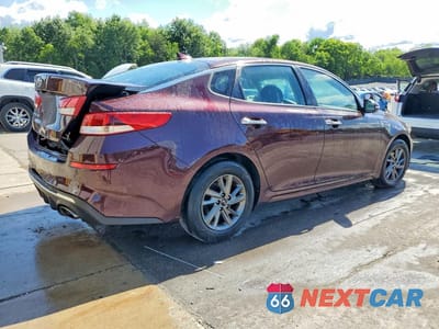 Trzecie zdjęcie samochodu z tyłu: 2019 KIA OPTIMA LX VIN:5XXGT4L33KG364689 - miniatura