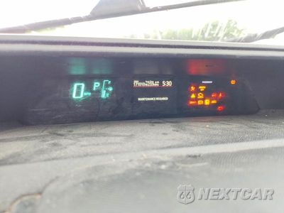 Zdjęcie 9 z 12 samochodu: 2013 TOYOTA PRIUS C TWO VIN:JTDKDTB31D1044854 - miniatura