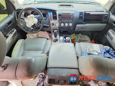 Zdjęcie 8 z 12 samochodu: 2010 TOYOTA TUNDRA CREWMAX SR5 VIN:5TFDW5F11AX117320 - miniatura