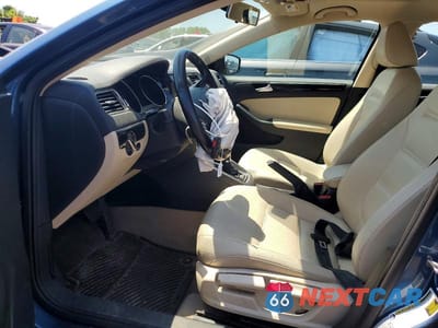Zdjęcie 7 z 12 samochodu: 2016 VOLKSWAGEN JETTA SEL VIN:3VWL17AJ6GM390343 - miniatura