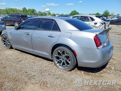 Trzecie zdjęcie samochodu z tyłu: 2018 CHRYSLER 300 300S VIN:2C3CCABG7JH249451 - miniatura