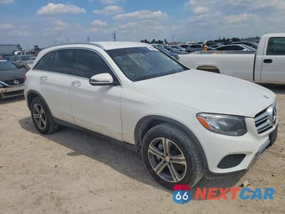 Czwarte zdjęcie samochodu z boku: 2016 MERCEDES-BENZ GLC 300 VIN:WDC0G4JB4GF093772 - miniatura