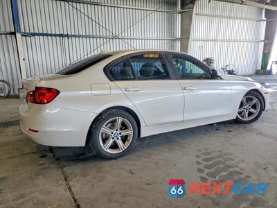 Trzecie zdjęcie samochodu z tyłu: 2015 BMW 328 I VIN:WBA3A5G50FNS89348 - miniatura