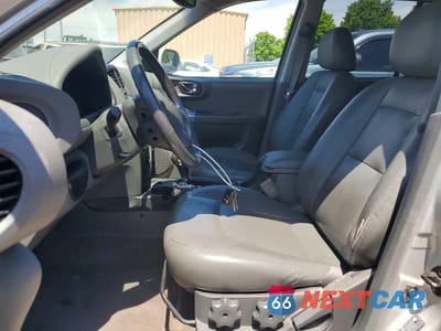 Zdjęcie 7 z 13 samochodu: 2004 HYUNDAI SANTA FE GLS VIN:KM8SC13E64U827718 - miniatura