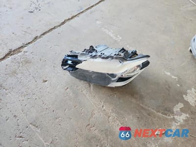 Zdjęcie 12 z 13 samochodu: 2018 BMW 540 I VIN:WBAJE5C53JWA93413 - miniatura