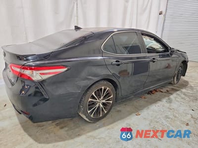 Trzecie zdjęcie samochodu z tyłu: 2019 TOYOTA CAMRY SE VIN:4T1B11HK9KU795946 - miniatura