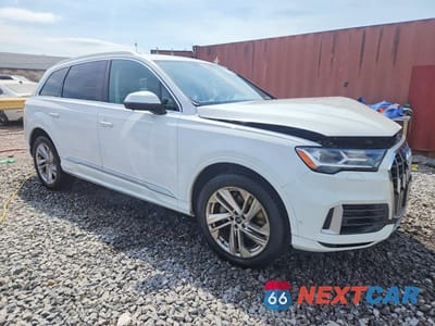 Czwarte zdjęcie samochodu z boku: 2021 AUDI Q7 PREMIUM PLUS VIN:WA1LXAF72MD014221 - miniatura