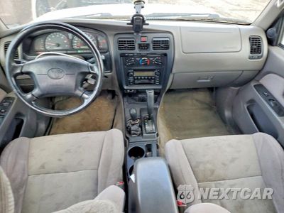 Zdjęcie 8 z 12 samochodu: 2002 TOYOTA 4RUNNER VIN:JT3HN86RX20363616 - miniatura