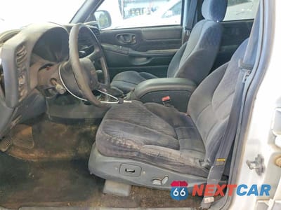 Zdjęcie 7 z 14 samochodu: 2000 GMC JIMMY / ENVOY VIN:1GKDT13W8Y2231263 - miniatura