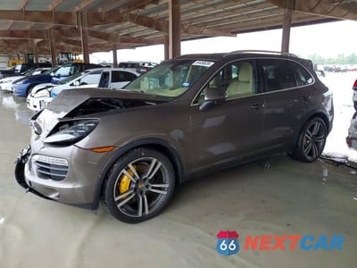 2014 PORSCHE CAYENNE S WP1AB2A26ELA59102 - główne zdjęcie licytacji z USA - miniatura
