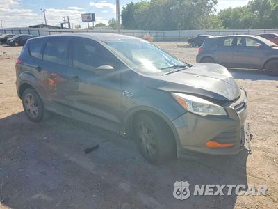 Czwarte zdjęcie samochodu z boku: 2016 FORD ESCAPE S VIN:1FMCU0F75GUC10405 - miniatura